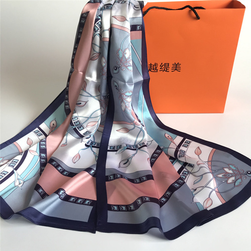 真絲圍巾褶皺后應(yīng)該怎么處理 真絲圍巾褶皺后應(yīng)該怎么處理